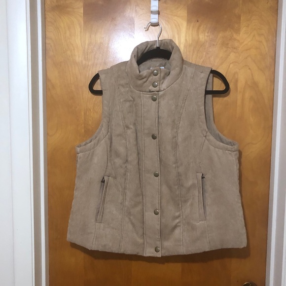 Plus Size Vest - Picture 2 of 3